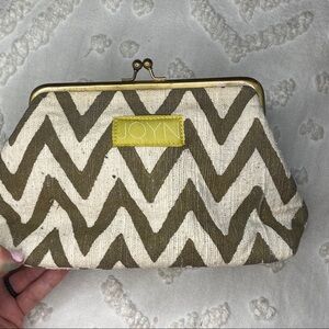 JOYN | handmade | INDIA | snap clutch